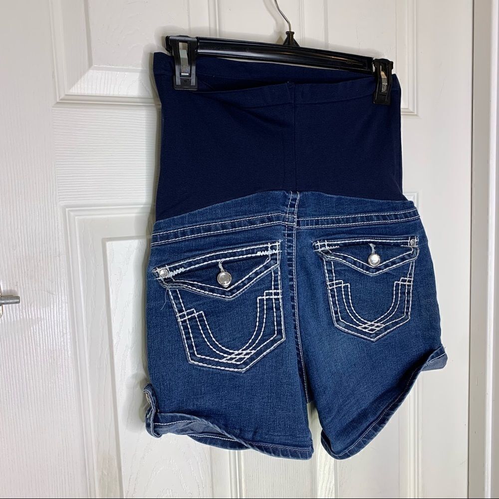 Bella Vida Full Panel Denim Maternity Shorts - Picture 4 of 8